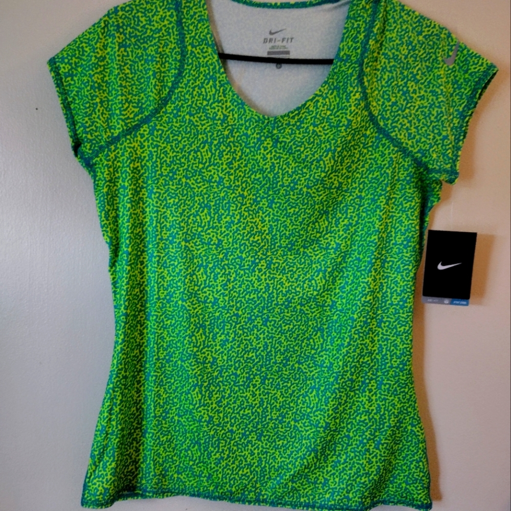 Nike women's Top